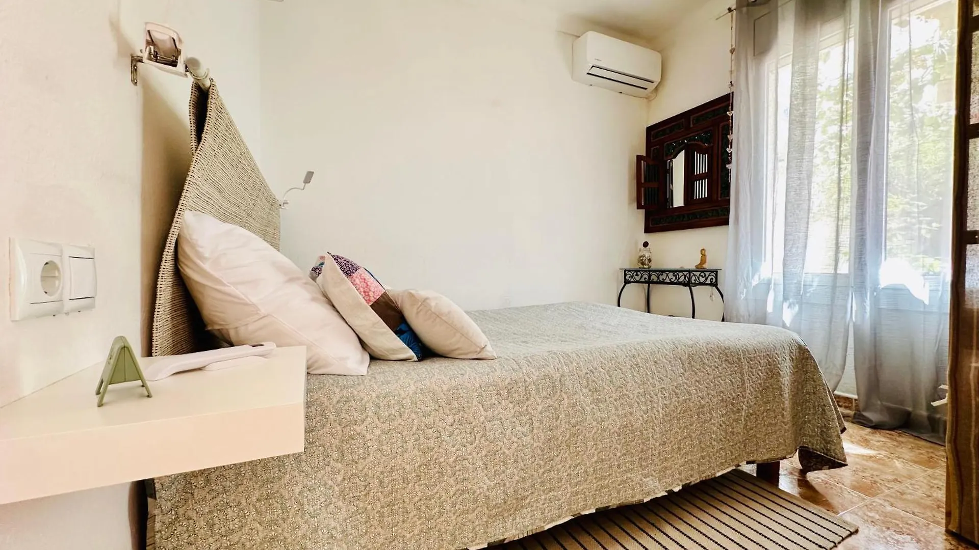 Garraf - Apartamento Cerca De La Playa Con Terraza Privada Roses